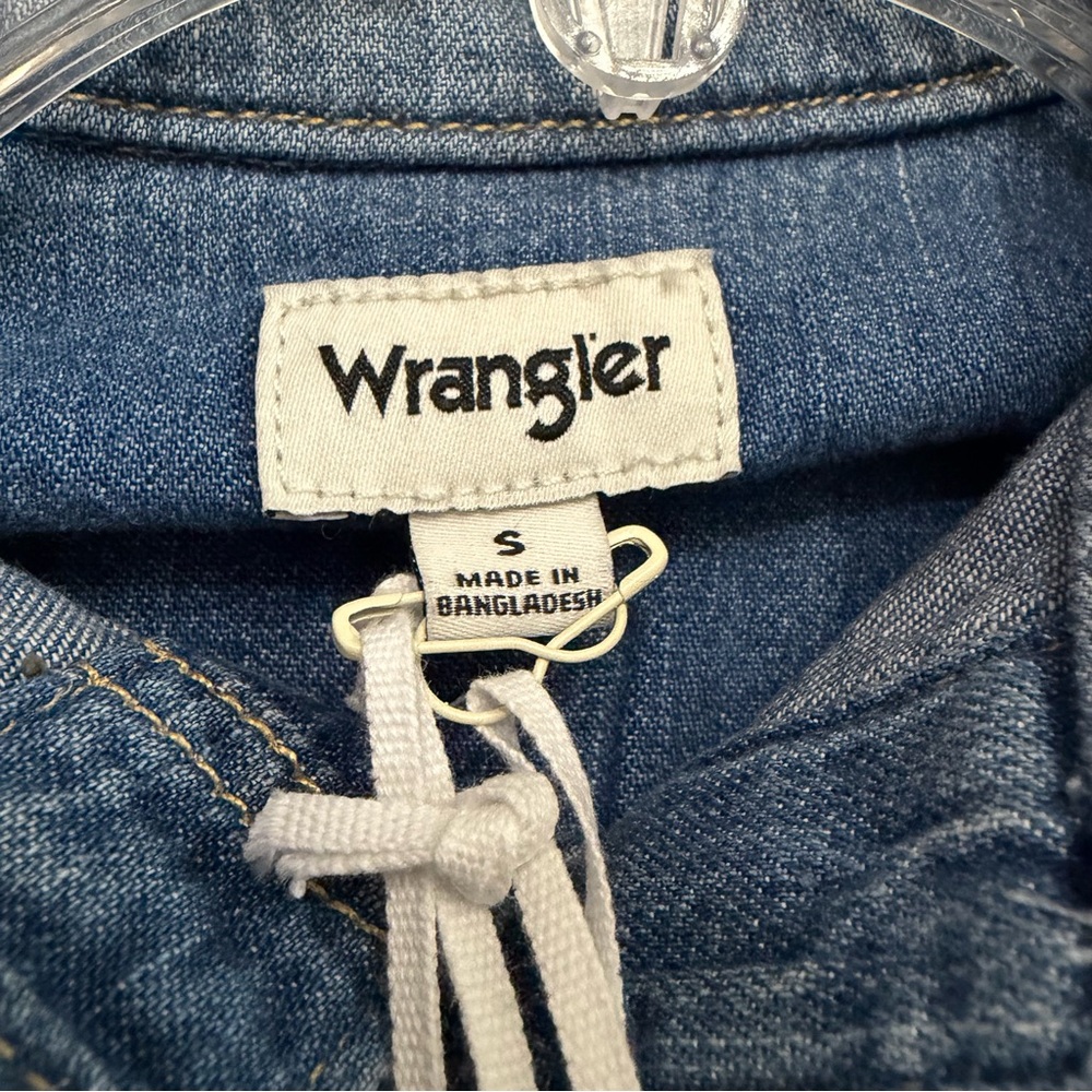 Wrangler Heritage Long Sleeve Snap denim romper shorts NEW Size Small - Picture 10 of 12